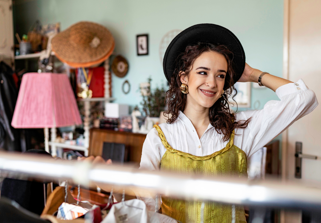 Assistant shop manager (2)